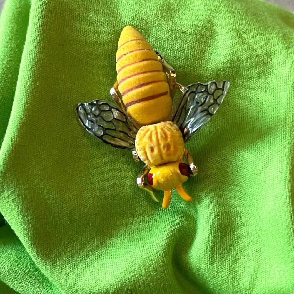 Vintage Carved Enameled Bee Brooch Signed Korea Yellow Honeybee Pin Cottagecore